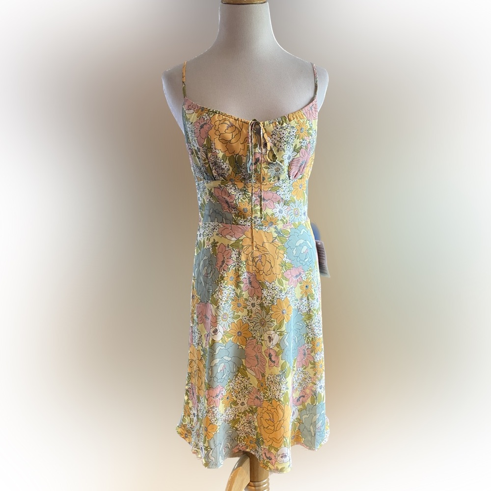 NWT WAYF Floral Dress (S)